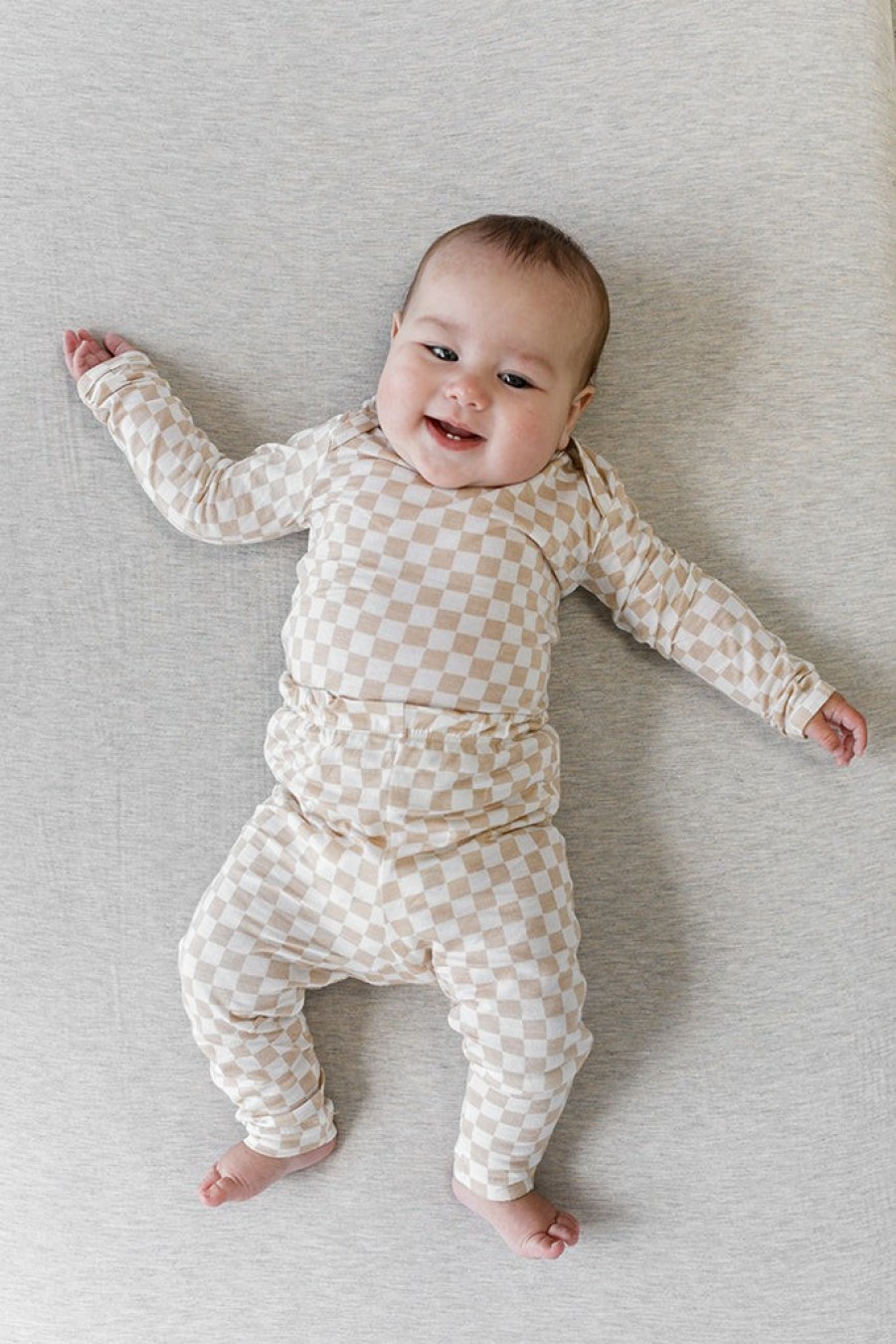 Shop Solly Baby The Sleeper | Cream Chequer Sleeper