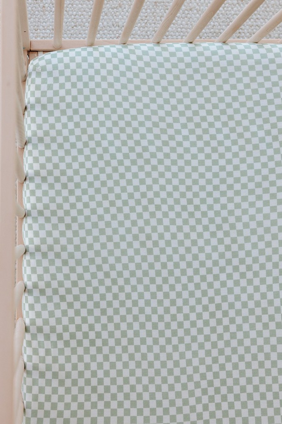 Shop Solly Baby The Crib Sheet | Fern Chequer Crib Sheet